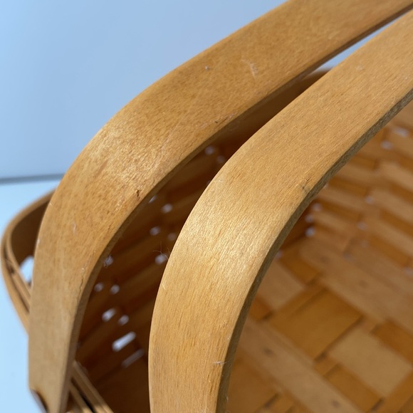 Longaberger Pie Carrier with Protector and Riser - Picture 12 of 16